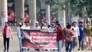 ঢাবিতে নিষিদ্ধ ছাত্রলীগের ঝটিকা মিছিল, আটক ২