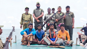 সুন্দরবনে দস্যুদের সঙ্গে বনরক্ষীদের গোলাগুলি, ৪ জেলে উদ্ধার