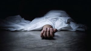 চোখের আঘাত লুকাতে শিশুকে হত্যা করে প্রতিবেশী নারী