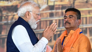 ক্যামেরায় ঘুষকাণ্ড, ভাষণে উপহাস, শুভেন্দু-মোদি দেখালেন রাজনীতির অন্য রূপ