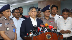 ‘রাষ্ট্রের ভেতর রাষ্ট্র’ গড়ে তোলার চেষ্টা ভেঙে দেওয়া হয়েছে: স্বরাষ্ট্রমন্ত্রী