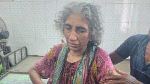 মেঘনায় ভাসছিলেন বৃদ্ধা, জীবিত উদ্ধার করল নৌ পুলিশ