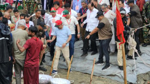 ত্রিশালে বাবার খনন করা খাল পুনঃখনন উদ্বোধন করলেন প্রধানমন্ত্রী