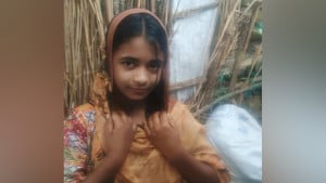 চুরির অপবাদে খুঁটিতে বেঁধে নির্যাতন, কিশোরীর আত্মহত্যা