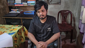 হুইলচেয়ারে বসেই বড় স্বপ্ন দেখেন জাহিদ
