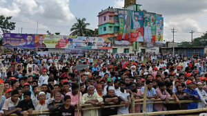 কুমিল্লার পথসভায় বিএনপি নেতাকর্মীদের ভিড়