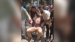 ডুয়েটে দফায় দফায় সংঘর্ষ, আহত ১৭ 