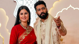 স্বামীর বিশেষ দিনে আবেগঘন ক্যাটরিনা, প্রকাশ্যে আনলেন ছেলেকে