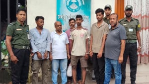 মিরপুর বিআরটিএতে মোবাইল কোর্ট, ৫ জনের কারাদণ্ড