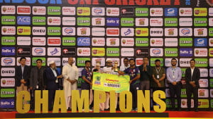 ক্লেমন ইনডোর ইউনি ক্রিকেট চ্যাম্পিয়ন ইউরোপিয়ান ইউনিভার্সিটি