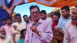 ‘রিটেনে পাস করার পর অ্যাডমিট কার্ড নিয়া যাইবা, ফোন কইরা দেব’