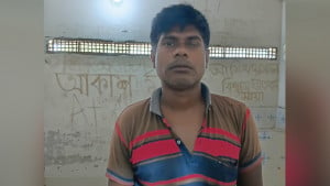 কুষ্টিয়ায় পীরের মরদেহ তুলে দরবারে দাফনের ঘটনায় ভক্ত গ্রেপ্তার