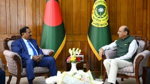 বাংলাদেশের সঙ্গে সম্পর্ক জনগণকেন্দ্রিক করতে আগ্রহী ভারত: দীনেশ ত্রিবেদী
