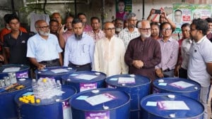 খুলনায় নতুন ওষুধে মরেনি মশার লার্ভা