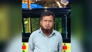 খুলনার আলোচিত সন্ত্রাসী এরশাদ শিকদারের সহযোগী জয়নাল গ্রেপ্তার