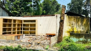 ‘তুই ফ্যাসিস্ট- ১৩ লাখ টাকা চাঁদা দে, না হয় এলাকা ছাড়’