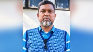মাছ ধরতে গিয়ে বজ্রপাতে স্কুলের নৈশপ্রহরীর মৃত্যু