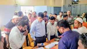 আলু রাখতে বেশি ভাড়া, হিমাগারকে জরিমানা