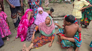 পাবনায় ব্যবসায়ীকে কুপিয়ে হত্যা