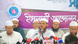 নারী সাংবাদিকদের পর্দা করে আসতে বললেন ফয়জুল করীম