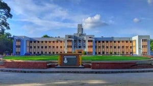 রাবিতে ভর্তি পরীক্ষায় অনিয়ম, বিভাগীয় প্রধানকে অব্যাহতি