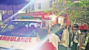 অ্যাম্বুলেন্স চালক ও দালাল চক্রে জিম্মি রোগী স্বজনেরা