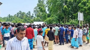 কুড়িগ্রামে গ্রেপ্তার আতঙ্কে বাড়িছাড়া কৃষকরা