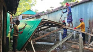 ইউএনওর নির্দেশে ভাঙা হলো বিএনপি নেতার দোকান