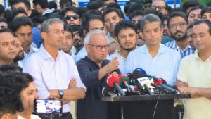 জ্বালানি তেলের দাম বাড়াতে চাপ ছিল  ঋণদাতাদের