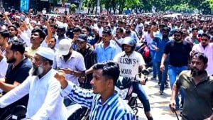 গুলশানে আওয়ামী লীগের মিছিলে অংশ নেওয়ার অভিযোগে গ্রেপ্তার ৩২