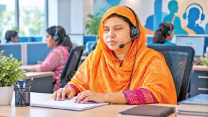 আলো নেই চোখে তবু স্বপ্ন দেখে