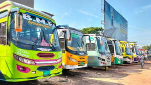 বাসে ভাড়া আদায়ে স্বেচ্ছাচারিতা, লঞ্চে বেড়েছে কয়েক গুণ