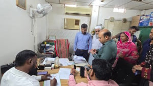 দেবিদ্বারে ১১ হাসপাতাল-ক্লিনিককে ৫ লাখ ৯০ হাজার টাকা জরিমানা