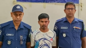 ১০ টাকার বিনিময়ে ভিডিও বানানোর জন্য পুকুরে ঝাঁপ দিতে গিয়ে মারা যায় শিশু, আসামি গ্রেপ্তার