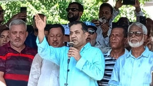 ‘আপা আপা করিস নারে, আপা আর আসবে নারে’