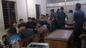 লক্ষ্মীপুরে কিশোর গ্যাংবিরোধী অভিযানে আটক ২৪৪