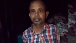 চোর সন্দেহে প্রতিবন্ধী যুবককে মারধর, অভিযোগ ইউপি সদস্যের বিরুদ্ধে