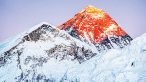 এভারেস্ট, সূর্যাস্ত আর একা আমি