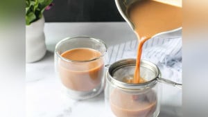 একই চা বারবার গরম করে খাওয়া কি ঠিক