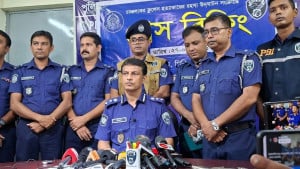 আপত্তিকর ভিডিও করে ব্ল্যাকমেইল করায় নিরঞ্জনকে হত্যা: পুলিশ