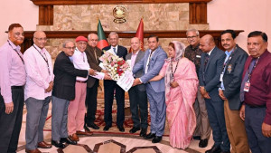 গণতন্ত্র বাঁচাতে হলে গণমাধ্যমকেও বাঁচাতে হবে: রাষ্ট্রপতি
