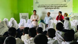 কক্সবাজারে শিক্ষার্থীদের স্বাস্থ্য ও নিরাপত্তায় বিশেষ প্রচারণা