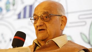 সম্পদের মালিকানার অধিকার বিস্তৃত মানুষের মধ্যে ছড়িয়ে দিতে হবে