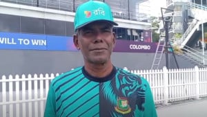 নেতিবাচক খবরেই নারী দলের ভরাডুবি, দাবি সারোয়ার ইমরানের