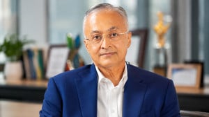 স্ট্যান্ডার্ড চার্টার্ডের নতুন সিইও এনামুল হক
