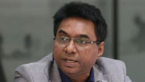 সরকারের আয় ও আয়ের উৎসের সঙ্গে ব্যয় সামঞ্জস্যপূর্ণ নয়: সেলিম রায়হান