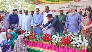 বাজার নিয়ন্ত্রণে কঠোর মনিটরিং চালানো হচ্ছে: বাণিজ্যমন্ত্রী