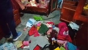 পরিবারের সবাই হাসপাতালে ফাঁকা বাড়িতে চুরি