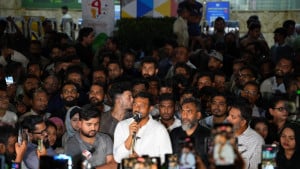 তেলের দাম বৃদ্ধিতে এনসিপির বিক্ষোভ, সরকারকে হুঁশিয়ারি