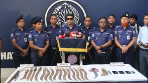 শীর্ষ সন্ত্রাসীদের নাম ভাঙিয়ে বিদেশি নম্বরে চাঁদাবাজি, গ্রেপ্তার ৭